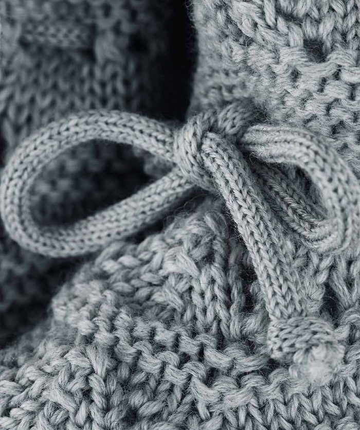 Fine-knitted slippers for tying - nut