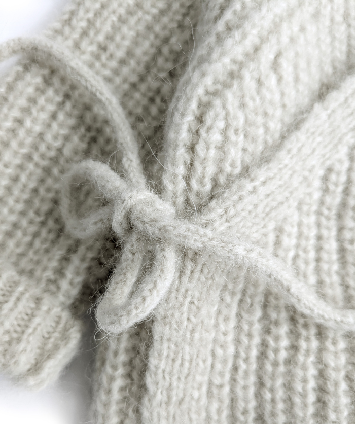 Fine-knitted slippers for tying - nut