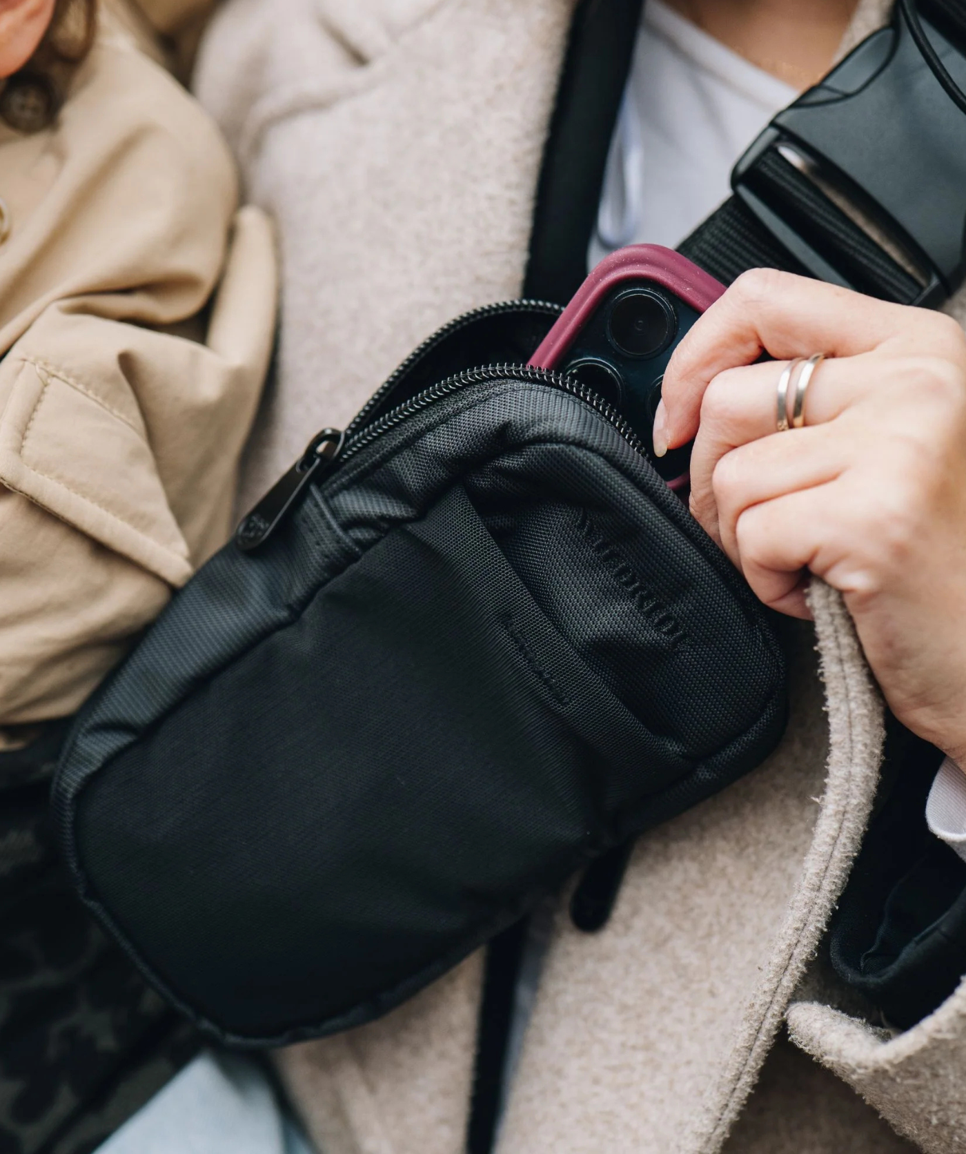 Premium Slide on Bag - Black