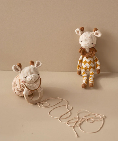 Goldie Giraffe Beissring – Creme/Karamell