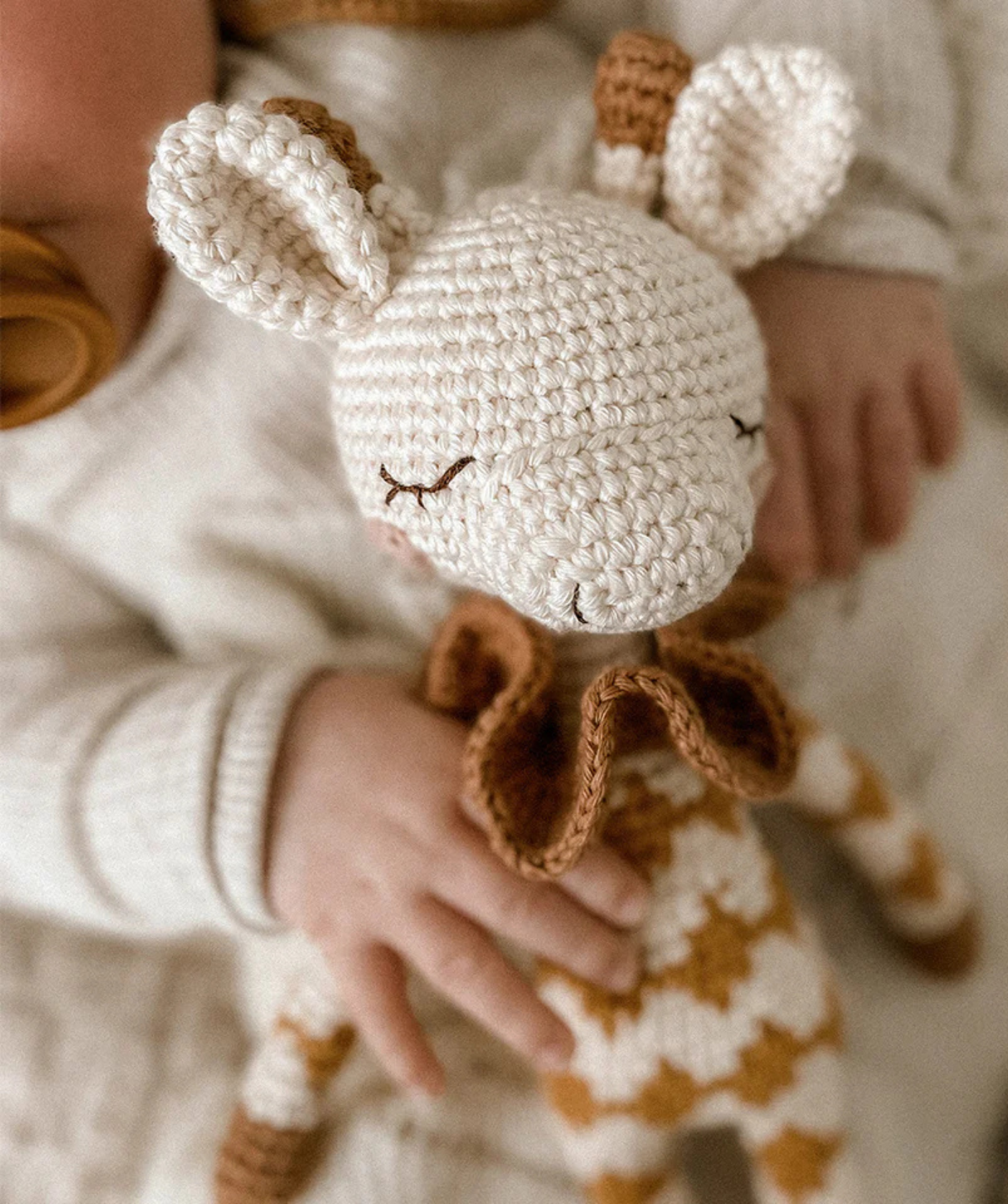 Goldie Giraffe – Creme/Ocker
