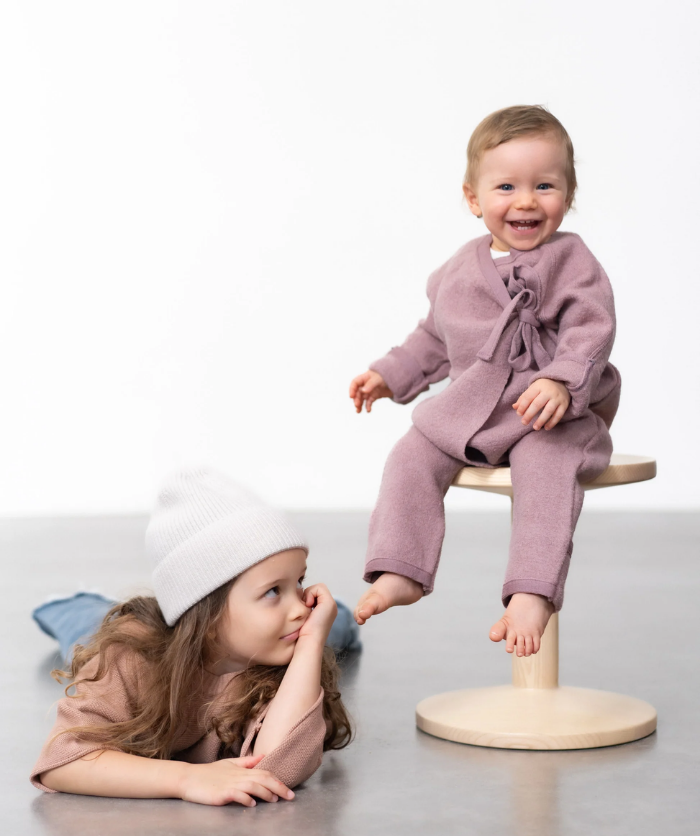 Fine-knitted slippers for tying - nut